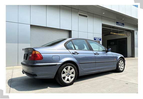 2001 BMW 325i Gallery